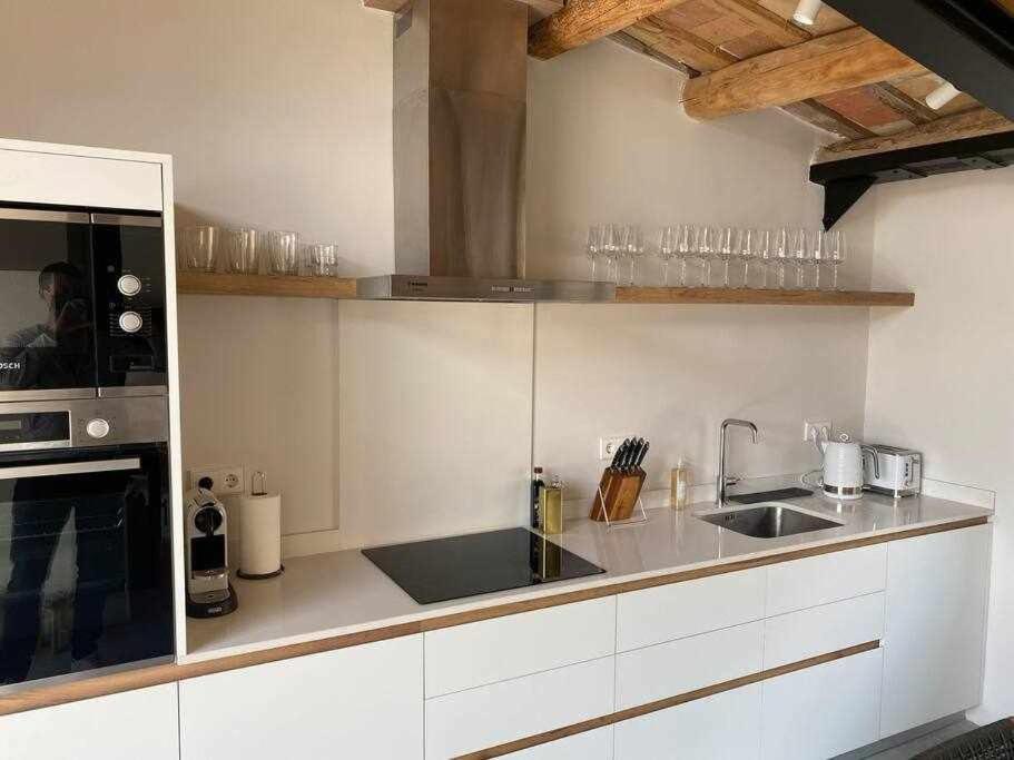 Velo Vern 3 Luxury Penthouse W Views Of City Wall Жирона Экстерьер фото