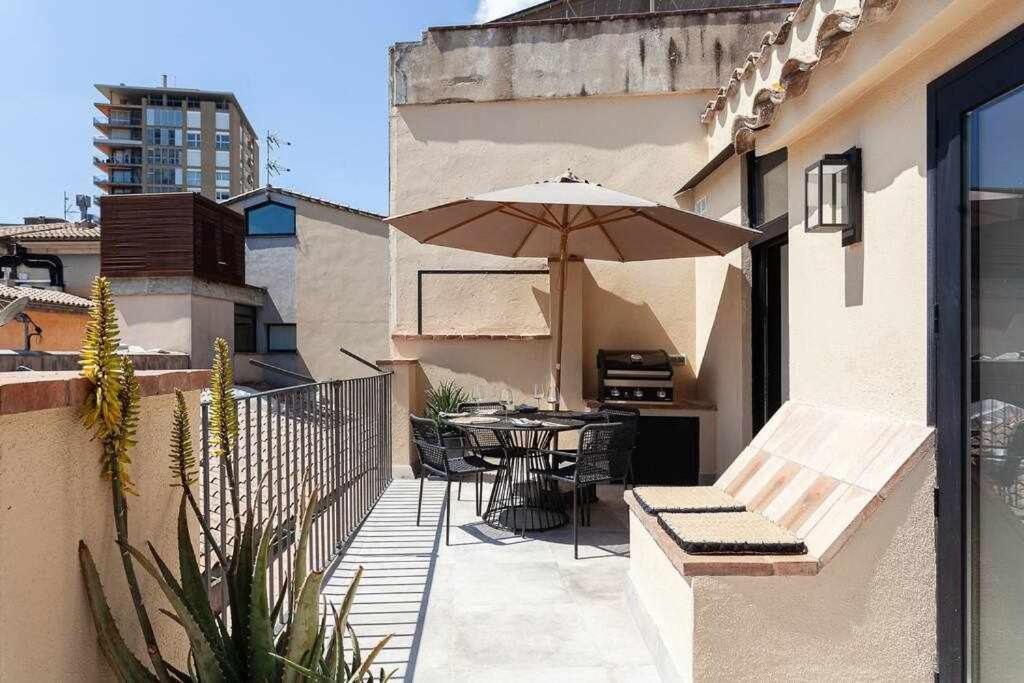 Velo Vern 3 Luxury Penthouse W Views Of City Wall Жирона Экстерьер фото