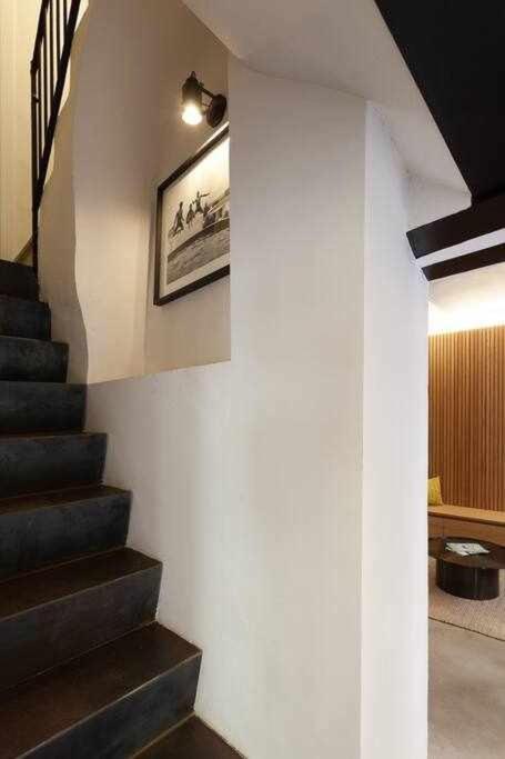 Velo Vern 3 Luxury Penthouse W Views Of City Wall Жирона Экстерьер фото
