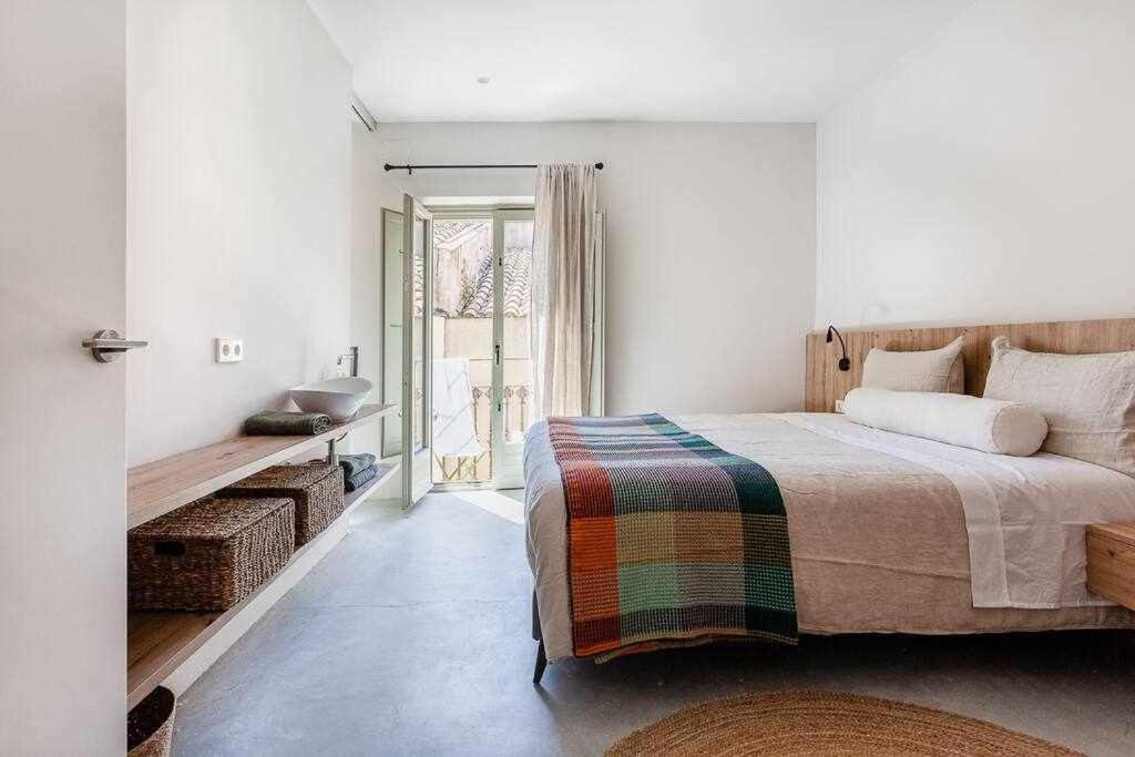 Velo Vern 3 Luxury Penthouse W Views Of City Wall Жирона Экстерьер фото