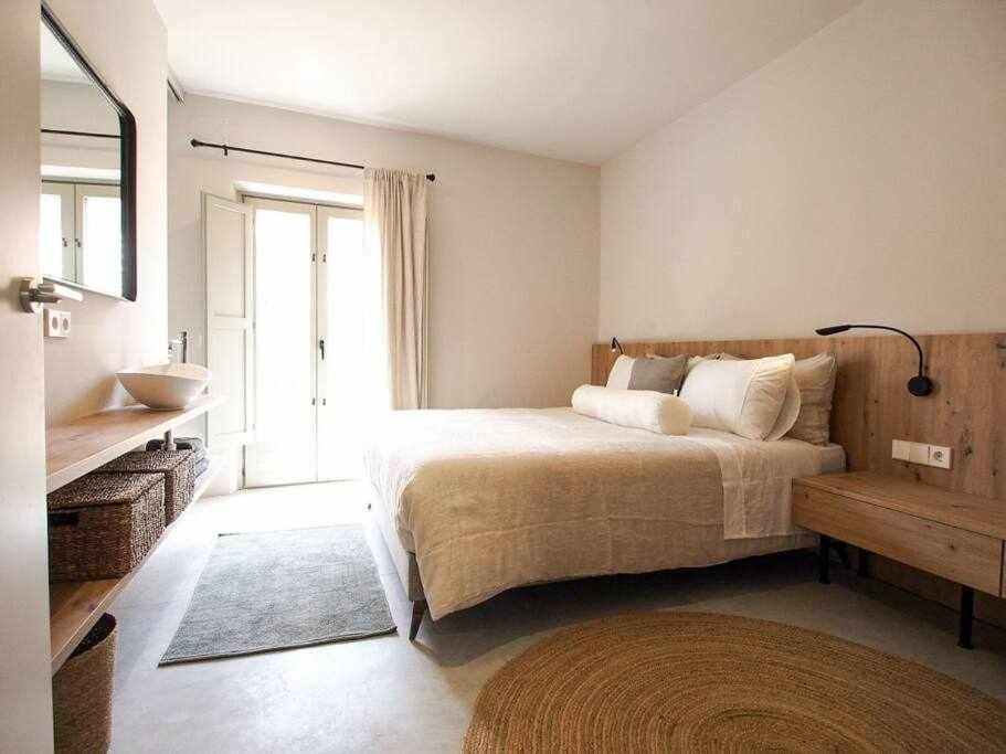 Velo Vern 3 Luxury Penthouse W Views Of City Wall Жирона Экстерьер фото